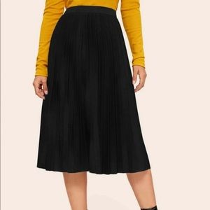 Pleated Hem Skirt- Elastic waist